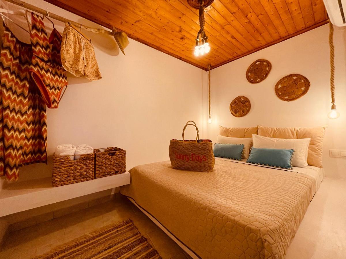 Erginas Boat House Apartment Plaka  Екстериор снимка